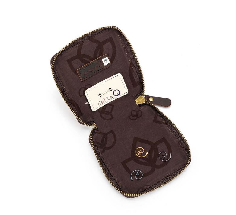 Della Q Canvas mini zip vierkant 11,4x10,2cm - Olive